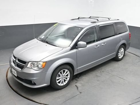 Used 2018 Dodge Grand Caravan SXT FWD image 25