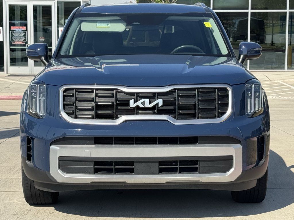 Used 2024 Kia Telluride S FWD image 7