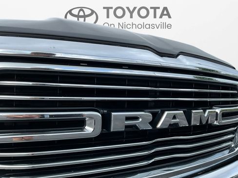 Used 2020 RAM 1500 Laramie AWD/4WD image 17