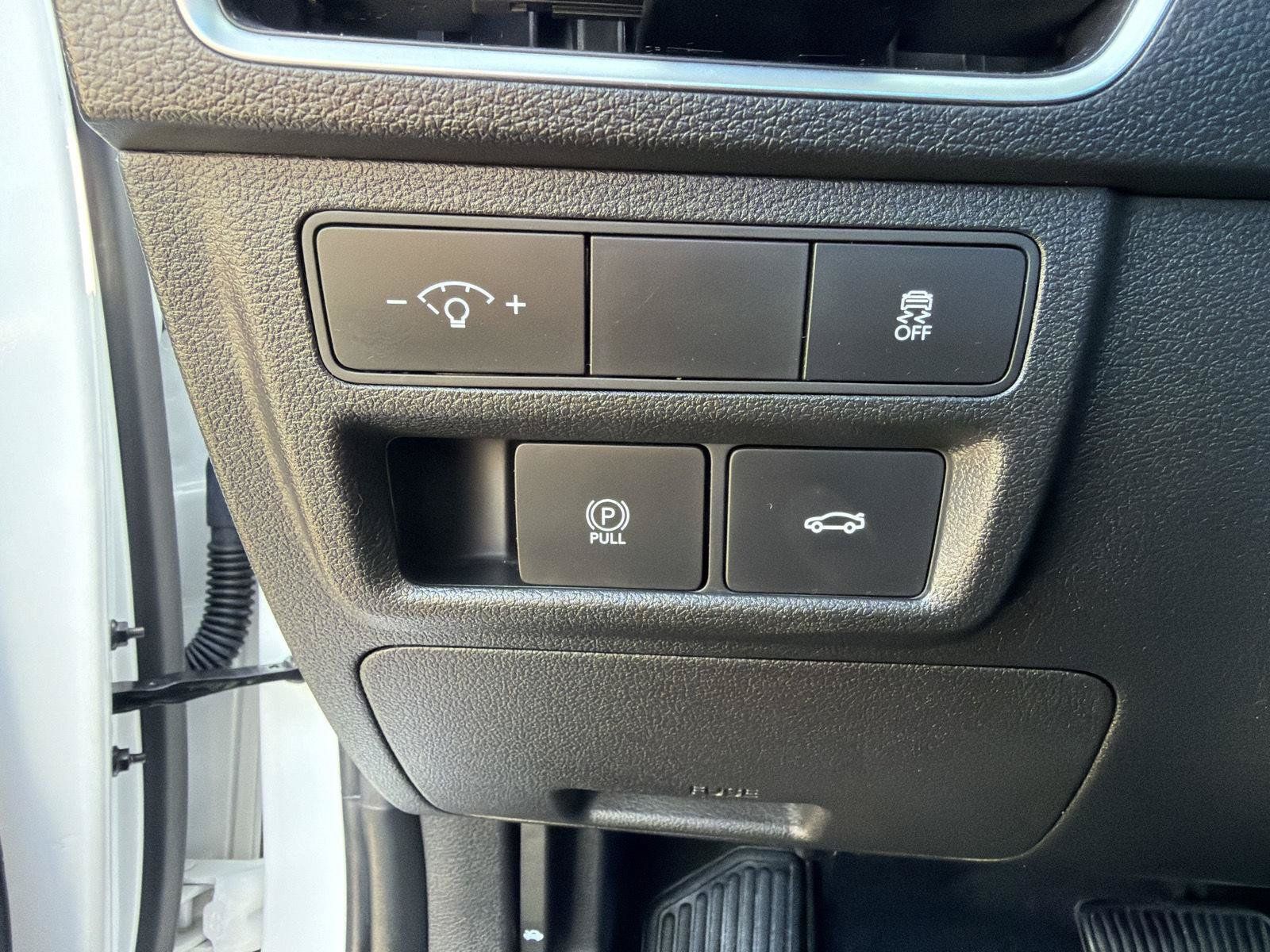 Used 2025 Hyundai Sonata SEL FWD image 16