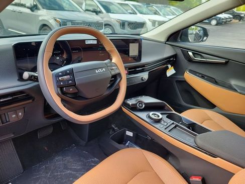 New 2026 Kia EV6 Wind RWD image 12