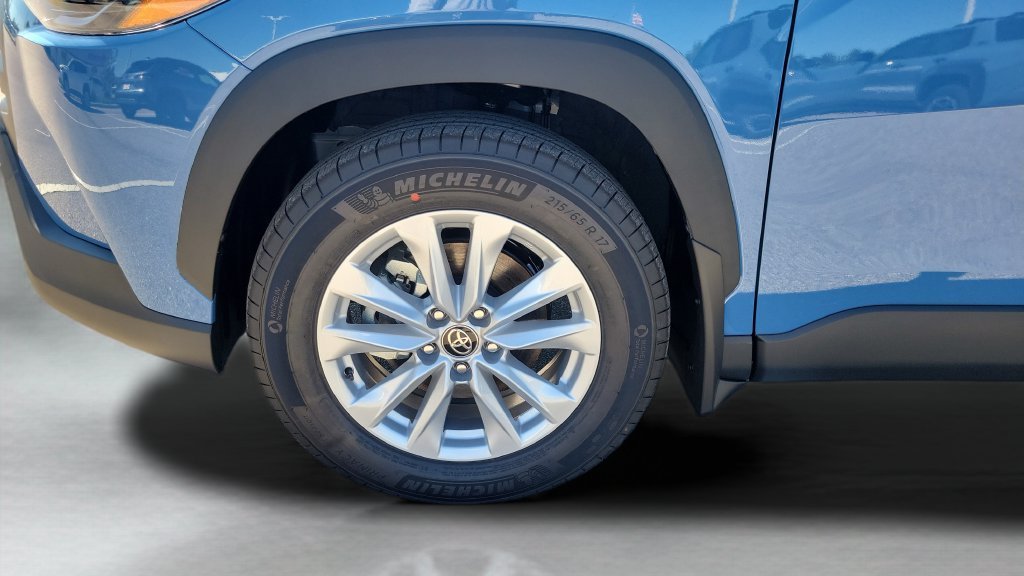 New 2026 Toyota Corolla Cross LE FWD image 10