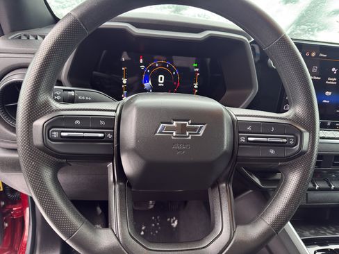 Used 2023 Chevrolet Colorado Trail Boss w/ Technology Package image 16