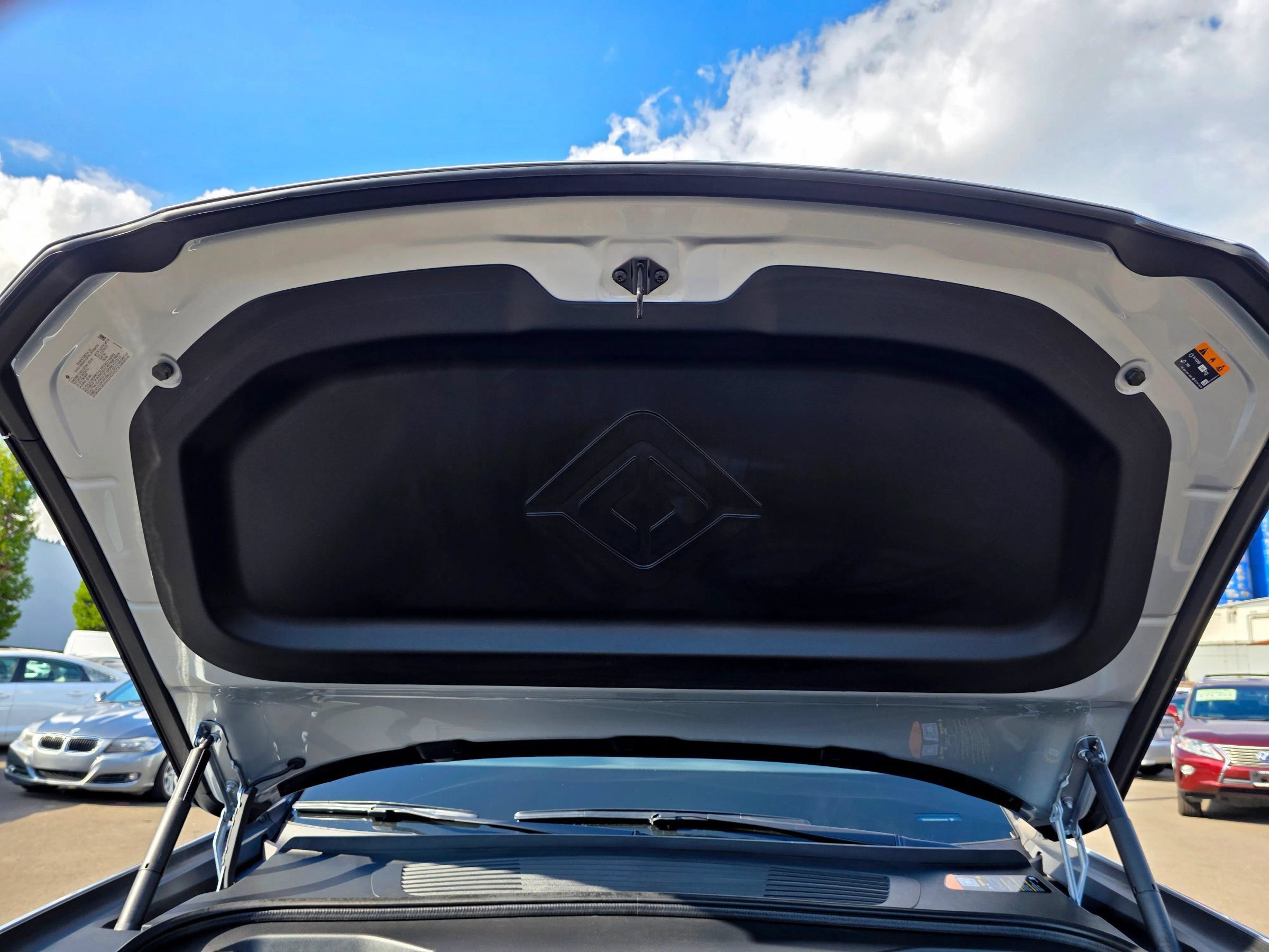 Used 2025 Rivian R1S Adventure Dual AWD/4WD image 68