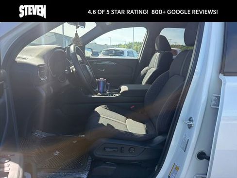 Used 2025 Honda Pilot Sport image 14