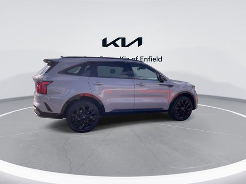 Certified 2023 Kia Sorento SX image 9