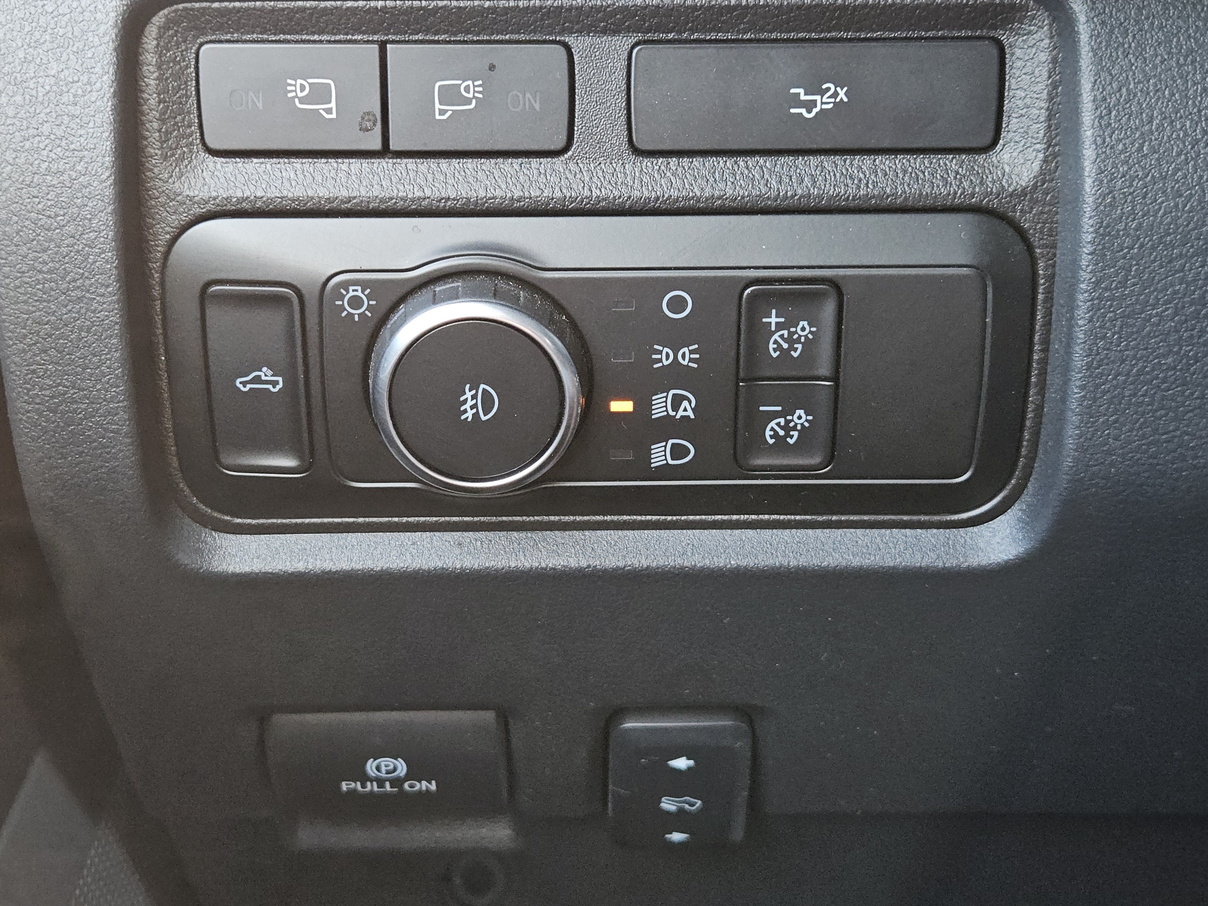 Used 2024 Ford F250 Lariat w/ FX4 Off-Road Package AWD/4WD image 19
