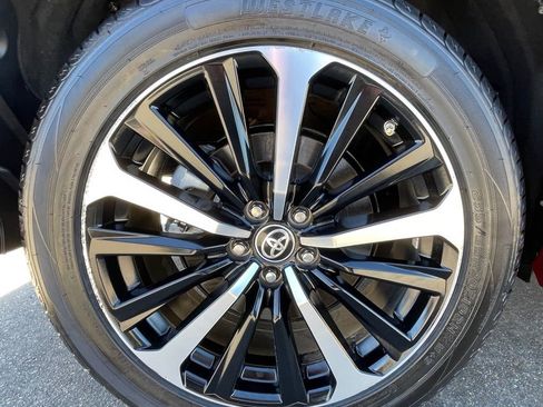 Used 2021 Toyota Highlander XSE image 18