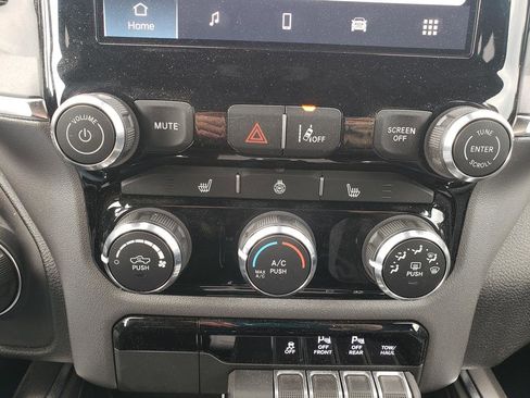 Used 2025 RAM 1500 Big Horn AWD/4WD image 19