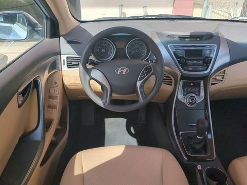 Used 2013 Hyundai Elantra GLS image 18