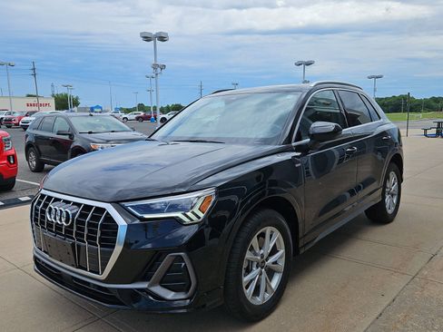 Used 2025 Audi Q3 2.0T Premium AWD/4WD image 2