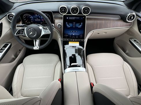 New 2026 Mercedes-Benz GLC 300 4MATIC image 21