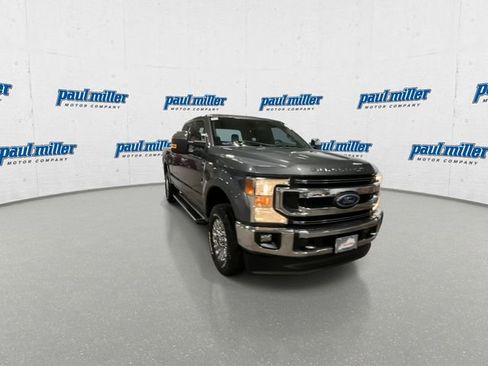 Used 2022 Ford F250 XLT w/ XLT Premium Package image 3