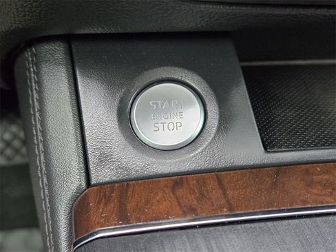 Used 2019 Audi Q5 2.0T Premium Plus w/ Premium Plus Package image 23