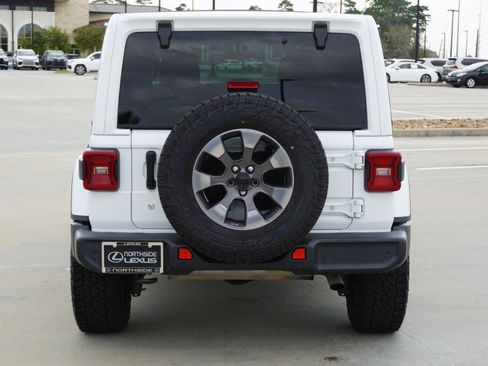 Used 2019 Jeep Wrangler Unlimited Sahara image 7