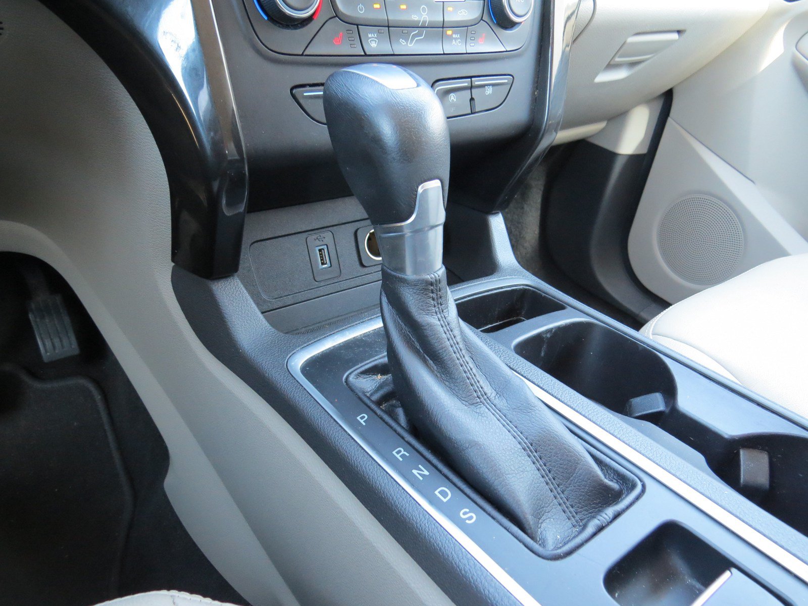 Used 2017 Ford Escape Titanium AWD/4WD image 24