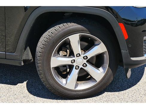 Used 2022 Jeep Grand Cherokee L Limited w/ Luxury Tech Group II image 35