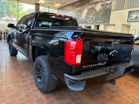 Used 2018 Chevrolet Silverado 1500 LTZ Z71 w/ LTZ Plus Package AWD/4WD image 6