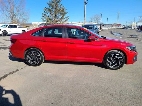 Used 2023 Volkswagen Jetta SEL image 5