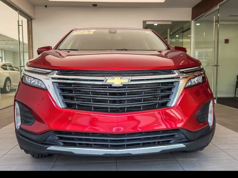 Used 2024 Chevrolet Equinox LT w/ LPO, Floor Liner Package FWD image 5