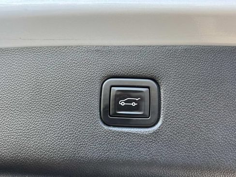 Used 2021 Chevrolet Blazer Premier w/ Driver Confidence II Package AWD/4WD image 12
