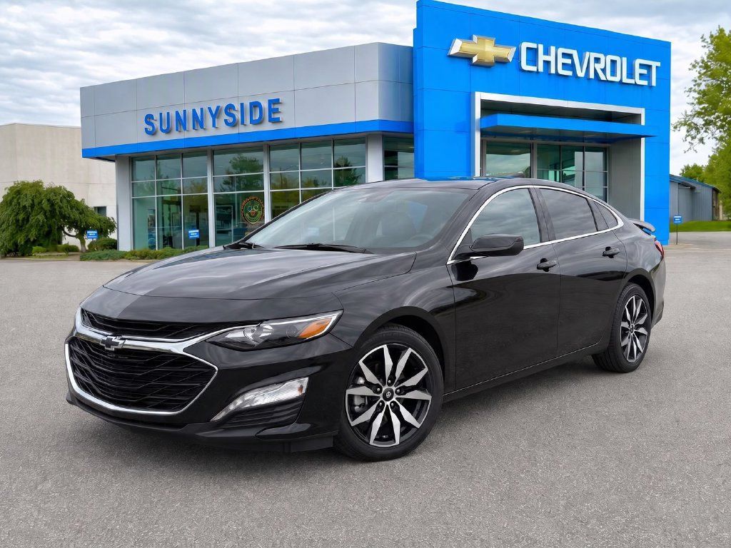 Used 2025 Chevrolet Malibu RS w/ LPO, Floor Liner Package FWD image 2