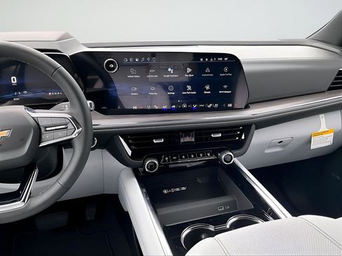 New 2026 Chevrolet Suburban Premier AWD/4WD image 6