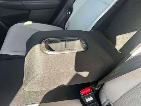 Used 2024 Honda CR-V EX image 11