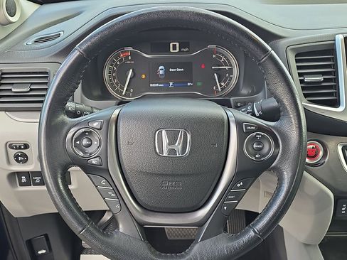 Used 2017 Honda Ridgeline RTL-T image 36