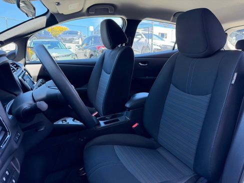 Used 2025 Nissan Leaf S FWD image 19