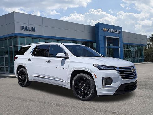 Certified 2023 Chevrolet Traverse Premier FWD image 1