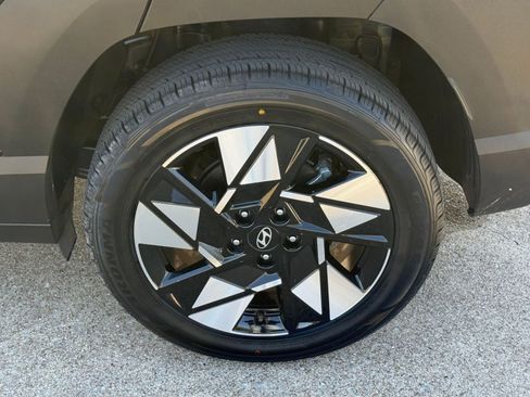 Used 2025 Hyundai Kona SEL image 30