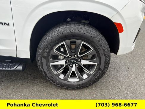 Used 2023 Chevrolet Suburban Z71 w/ Luxury Package AWD/4WD image 33