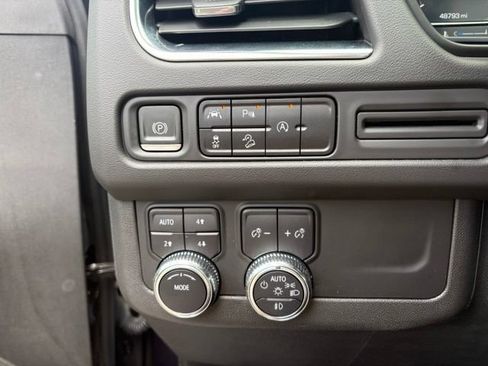 Used 2023 GMC Yukon XL AT4 AWD/4WD image 35