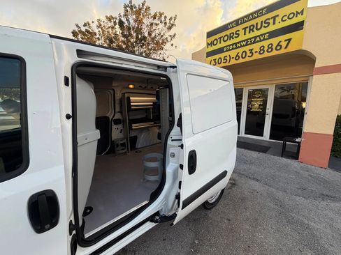 Used 2022 RAM ProMaster City Wagon image 3