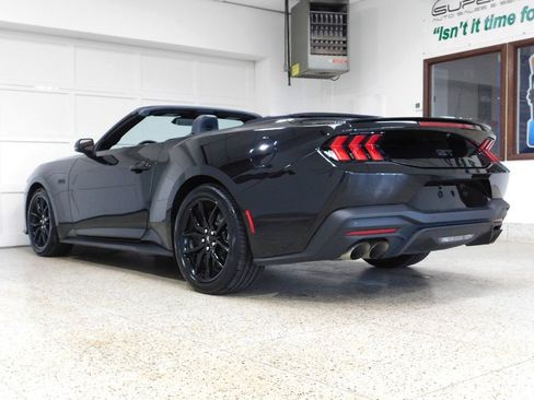 Used 2025 Ford Mustang GT Premium RWD image 13