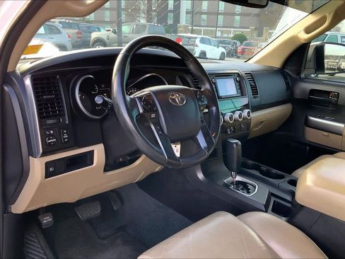 Used 2018 Toyota Sequoia SR5 w/ Premium Package image 16