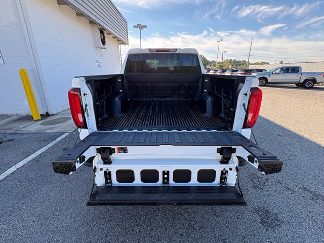 Used 2025 GMC Sierra 1500 SLT AWD/4WD image 32