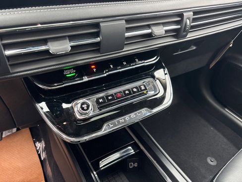 New 2026 Lincoln Corsair Reserve w/ Jet Appearance Package FWD image 22