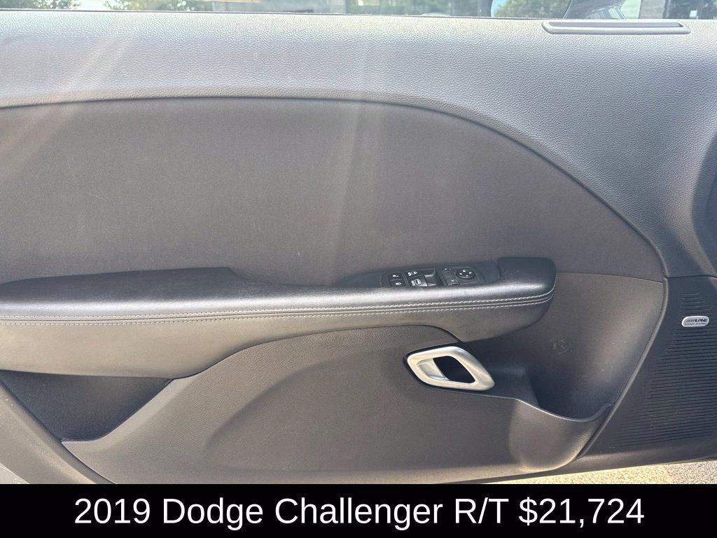 Used 2019 Dodge Challenger R/T w/ Blacktop Package RWD image 10