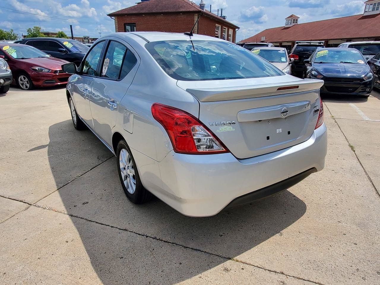 Used 2018 Nissan Versa SV w/ SV Special Edition Package FWD image 7