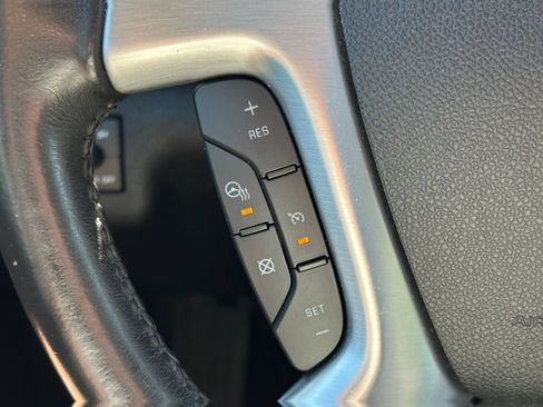 Used 2017 GMC Acadia Limited SLT AWD/4WD image 12