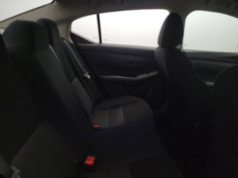 Used 2025 Nissan Sentra SV image 19