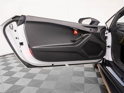 Used 2024 Lamborghini Huracan Sterrato image 12