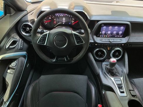 Used 2022 Chevrolet Camaro ZL1 RWD image 19