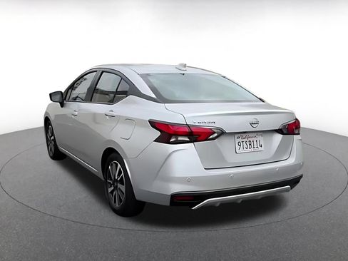 Used 2025 Nissan Versa SV FWD image 11