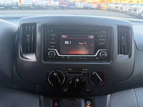 Used 2019 Nissan NV200 SV image 26