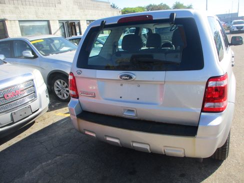 Used 2012 Ford Escape XLS image 6