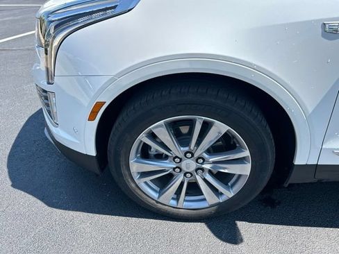 Certified 2023 Cadillac XT5 Premium Luxury w/ Technology Package AWD/4WD image 11