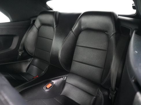 Used 2019 Ford Mustang Premium RWD image 16